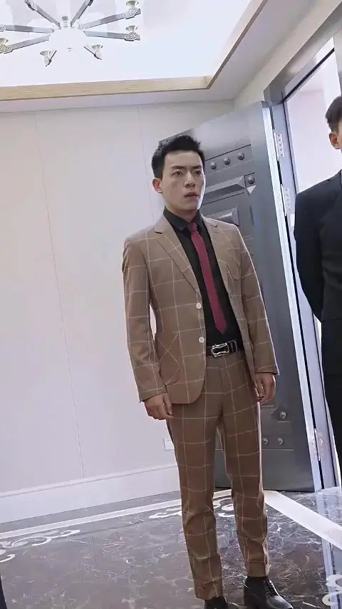 《龙御四海》：黑帮风云再起，看小弟如何逆袭成王的霸气爽文！